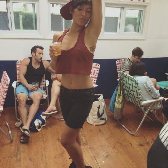 Meet your Posher, Laura - Picture 4 of 8